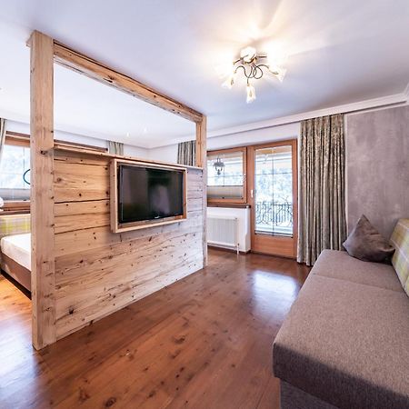 Landhaus Seiringer Apartments Finkenberg Eksteriør bilde