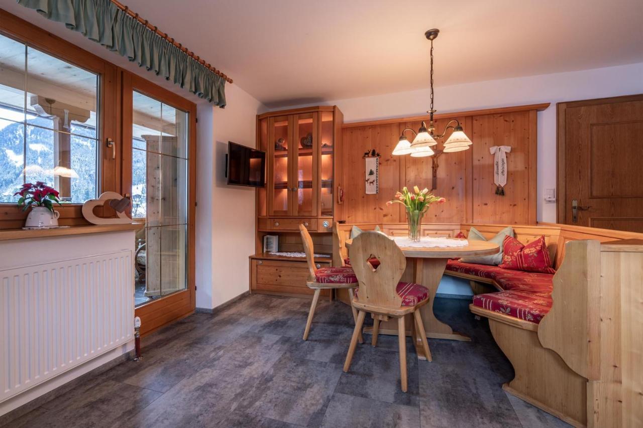 Landhaus Seiringer Apartments Finkenberg Eksteriør bilde