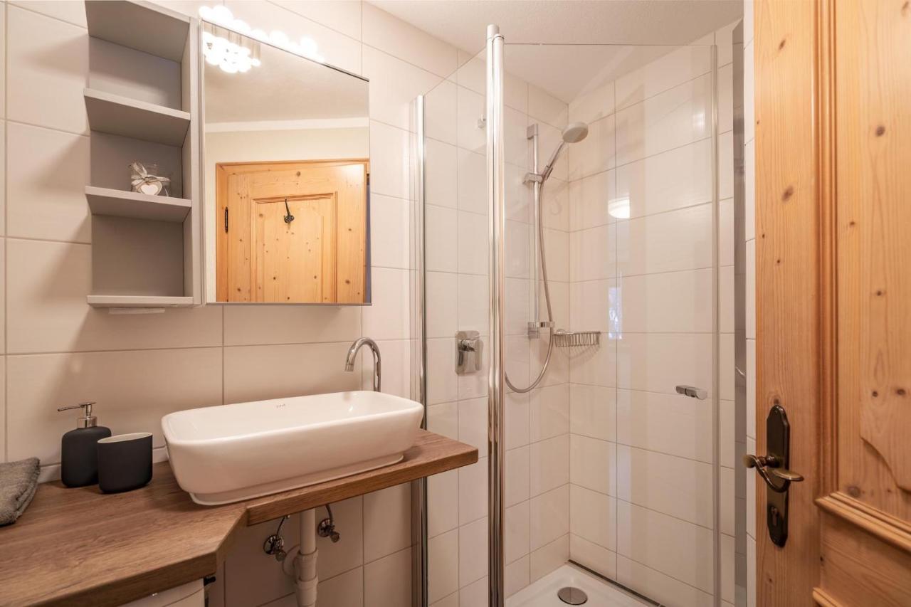 Landhaus Seiringer Apartments Finkenberg Eksteriør bilde